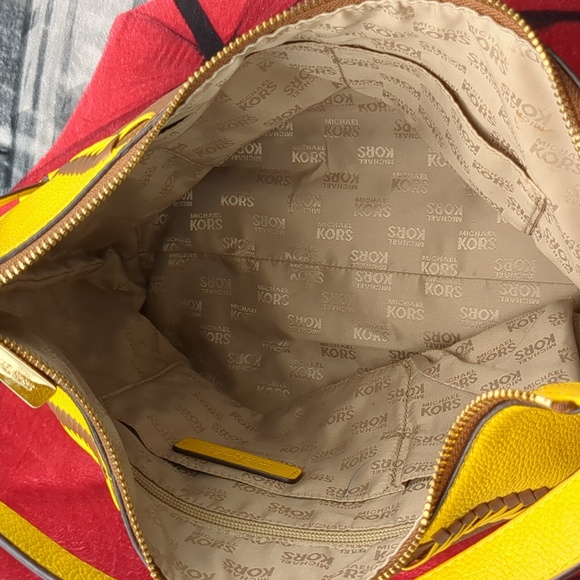 Michael Kors Karson Two-Tone purse - Picture 12 of 16